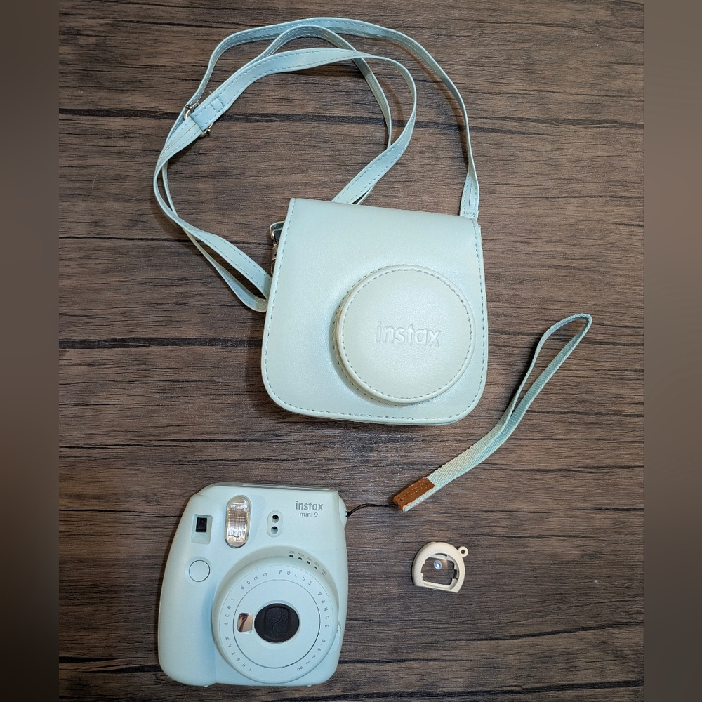 Fujifilm Instax Mini 9 Instant Camera - lce Blue -  with bag